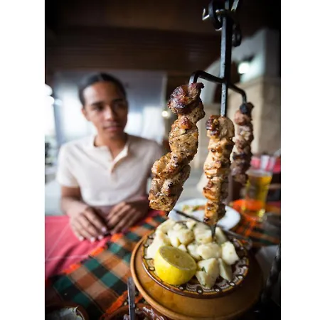 فيلة Constantinos Kato Yialia