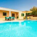 Constantinos Villa Paphos