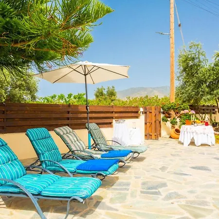 Constantinos * Paphos