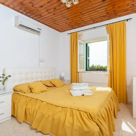 Constantinos * Kato Yialia