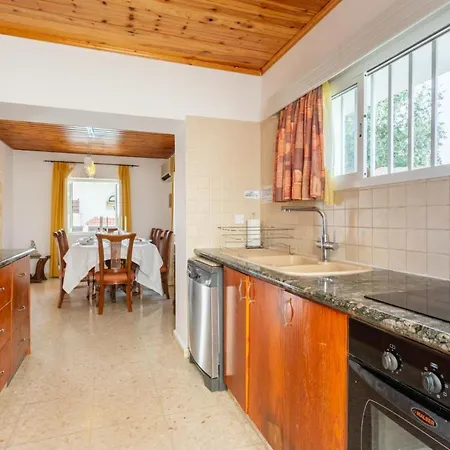 Villa Constantinos *
