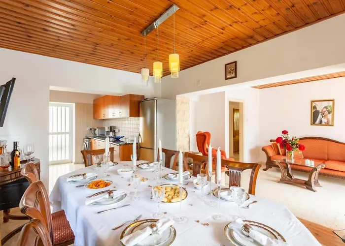 Villa Constantinos Kato Yialia