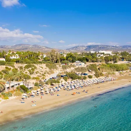 Constantinos Willa Pafos
